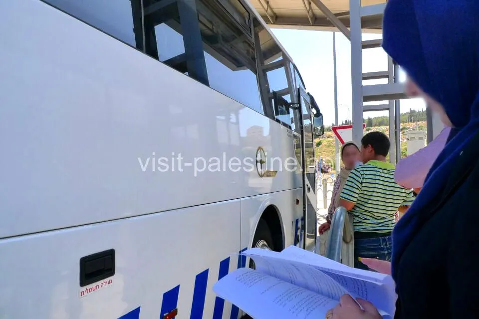 ベツレヘムからエルサレム行きのバスが通るチェックポイント
